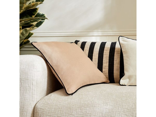 Coussin INSPIRE Kalpe, 45 x 45 cm, trench 5 taupe