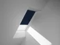 Store Velux Occultant Manuel Bleu Foncé Dkl M04