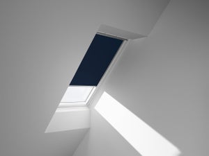 Store Velux Occultant Manuel Bleu Foncé Dkl M04