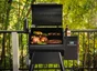 Barbecue pellets TRAEGER Pro 575, noir