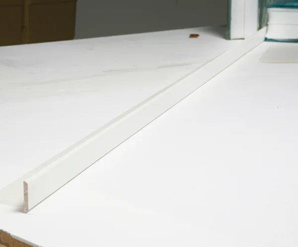 Champlat Médium (Mdf) 2 Arrondis Blanc, 8 X 40 Mm, L. 2.44 M