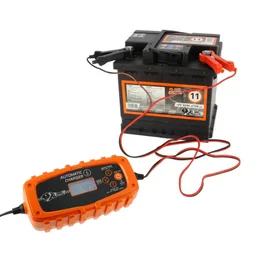 Chargeur de batterie auto taille l 6v/12v 4a XL PERFOMR TOOLS