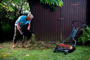 Tondeuse à gazon manuelle FISKARS StaySharp™ Max L.61 cm