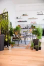 Table de jardin FERMOB Bistro rond gris / argent 2 personnes