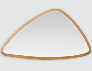 Miroir triangulaire biseauté doré, l.27 x H.46 cm