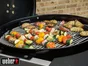 Barbecue au charbon de bois WEBER Performer premium GBS, Noir