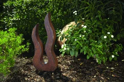 Flamme métal rouille, H.80 cm