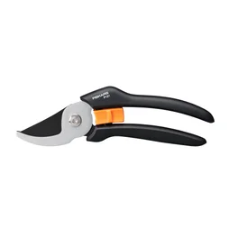 Sécateur FISKARS Solid™ à lame franche P121 - Diam.20 mm