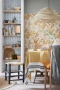 Papier peint vinyle intissé jardin tropical jaune