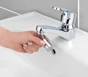 Aérateur pour robinet, avec 2 jets d'eau differents et 2 articulations