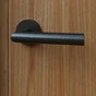 Ensemble de porte sur rosace INSPIRE, peint noir sans trou