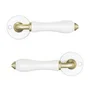 Ensemble de porte sur rosace Maya INSPIRE, laiton porcelaine blanc sans trou