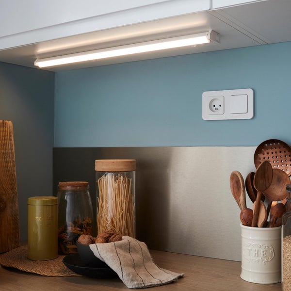 Réglette PORIA led intégré 60 cm 2700/4000K blanc chaud à froid INSPIRE