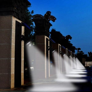 Lot de 2 spots solaire Spiky Away, 200 lumens