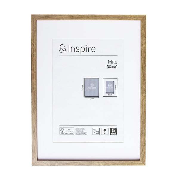 Cadre en bois de chêne Milo, INSPIRE, l.30 X H.40 cm
