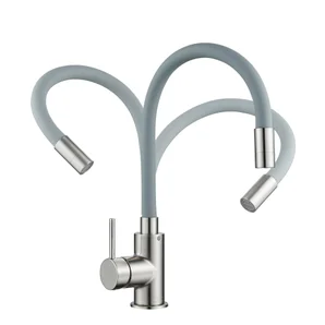 Robinet de cuisine avec bec flexible DELINIA Eleki gris