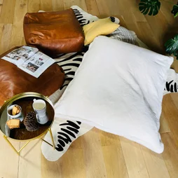 Maxi coussin fausse fourrure 110 x 130 cm champagne