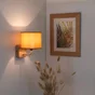 Applique Akora bois et abat jour pécan, INSPIRE