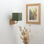Applique Akora bois et abat jour vert, INSPIRE