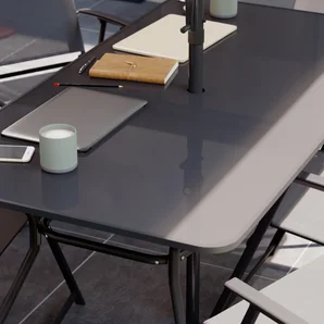 Ensemble repas comprenant 1 table 149,5 x 79,5 x 72 cm 6 chaises et parasol Doma acier