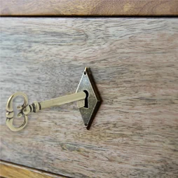 Clé décorative Anglaise laiton laitonné