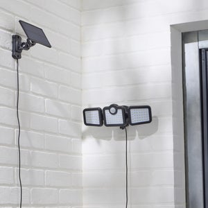 Projecteur extérieur solaire 3 têtes détection 1000lm 6500k ip44 noir