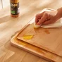 Planche à découper avec rigole en bois l.30, Ep.1.5 cm
