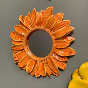 Miroir rond résine orange Fleur diam.17.5 cm