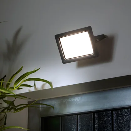 Projecteur LED 4050 lm blanc chaud / neutre ou froid, Yonkers anthracite INSPIRE