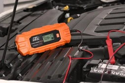 Chargeur batterie auto xlpt 4a